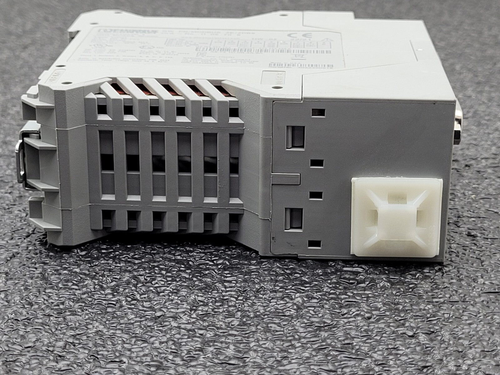 Phoenix Contact GW PN/MODBUS 2E/2DB9 Interface Converter 1105709