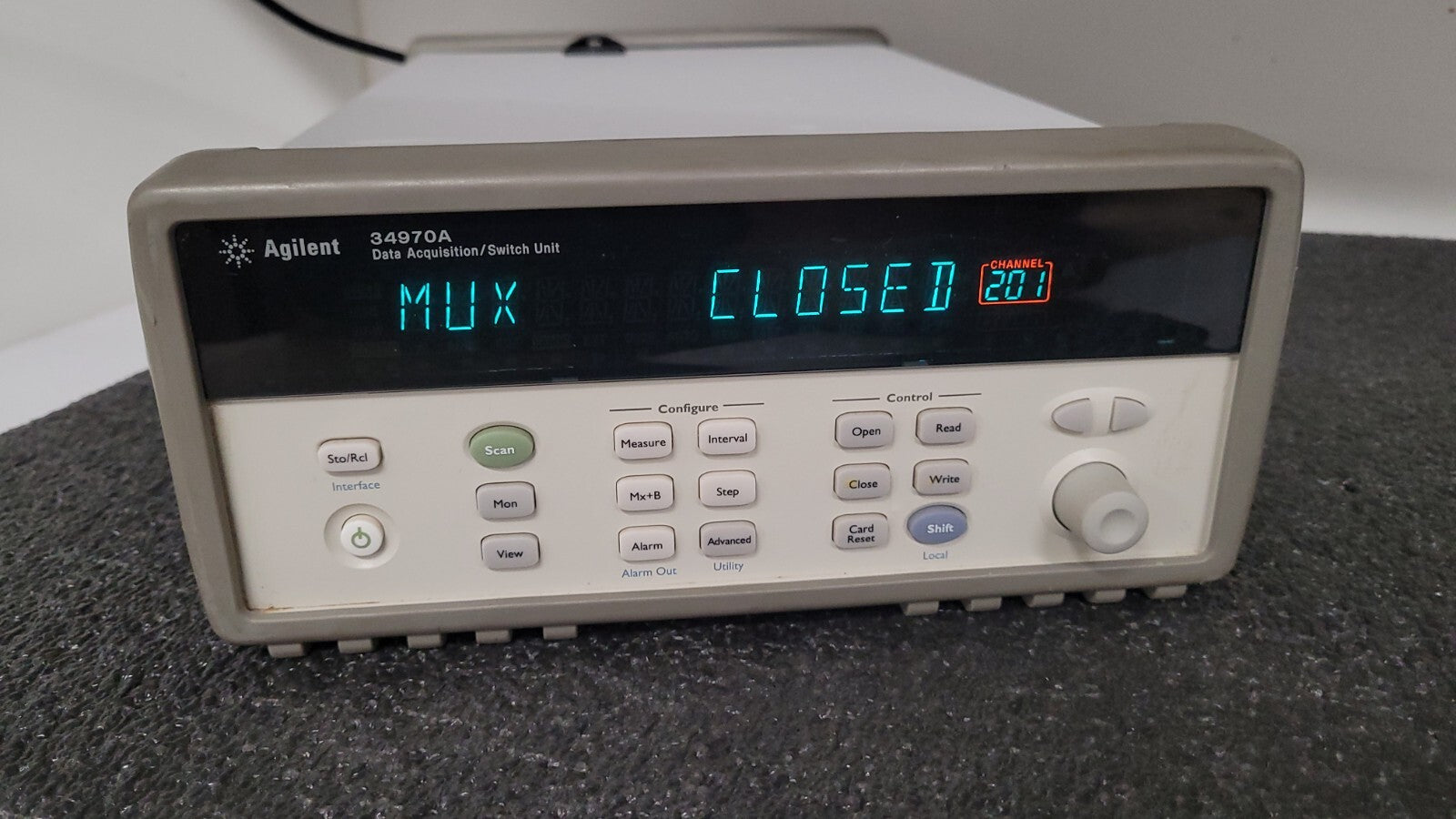 AGILENT 34970A Data Acquisition / Data Logger Switch Unit Passes Self Test