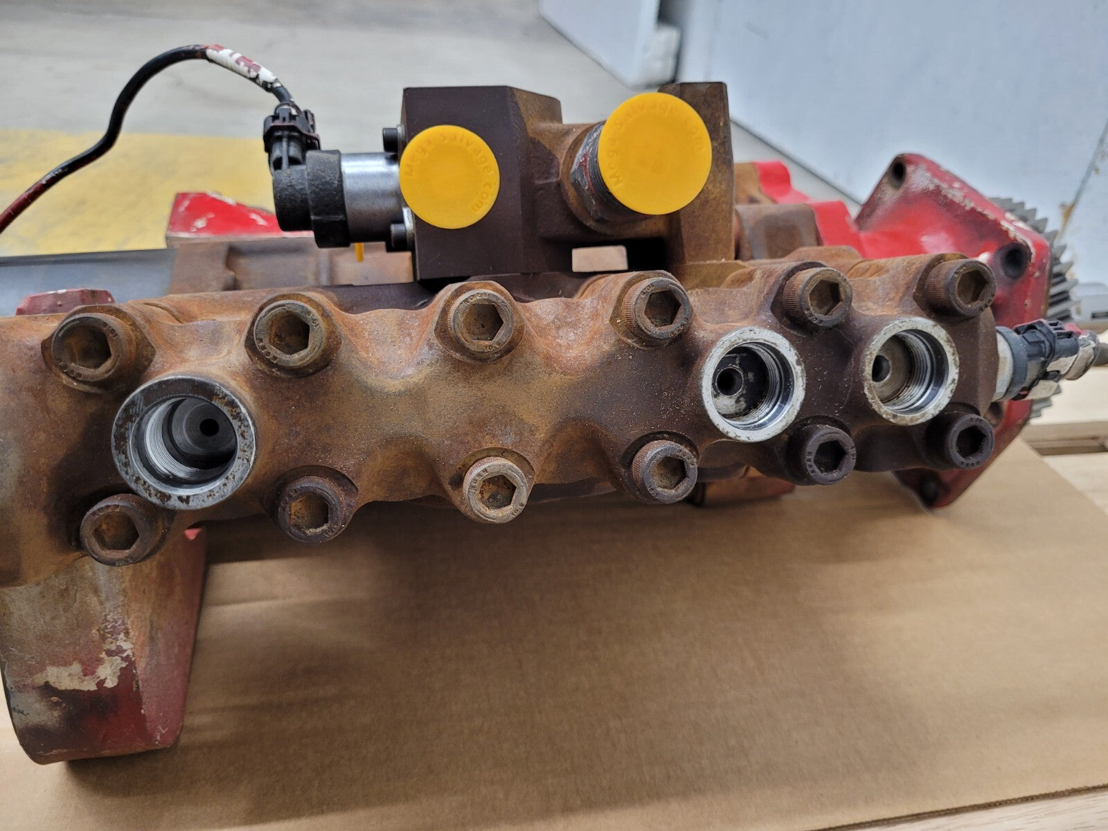 Cummins Bosch QSK50 QSK60 Fuel Injection Pump Assembly 5540246 MCRS F00BC00114