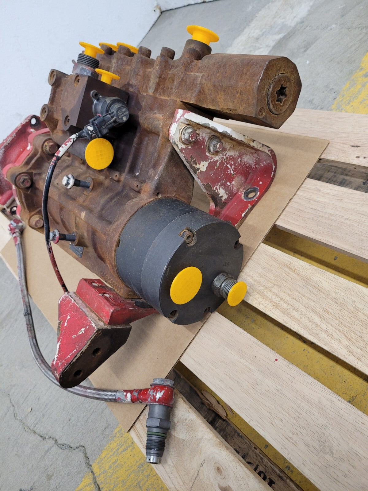 Cummins Bosch QSK50 QSK60 Fuel Injection Pump Assembly 5540246 MCRS F00BC00114