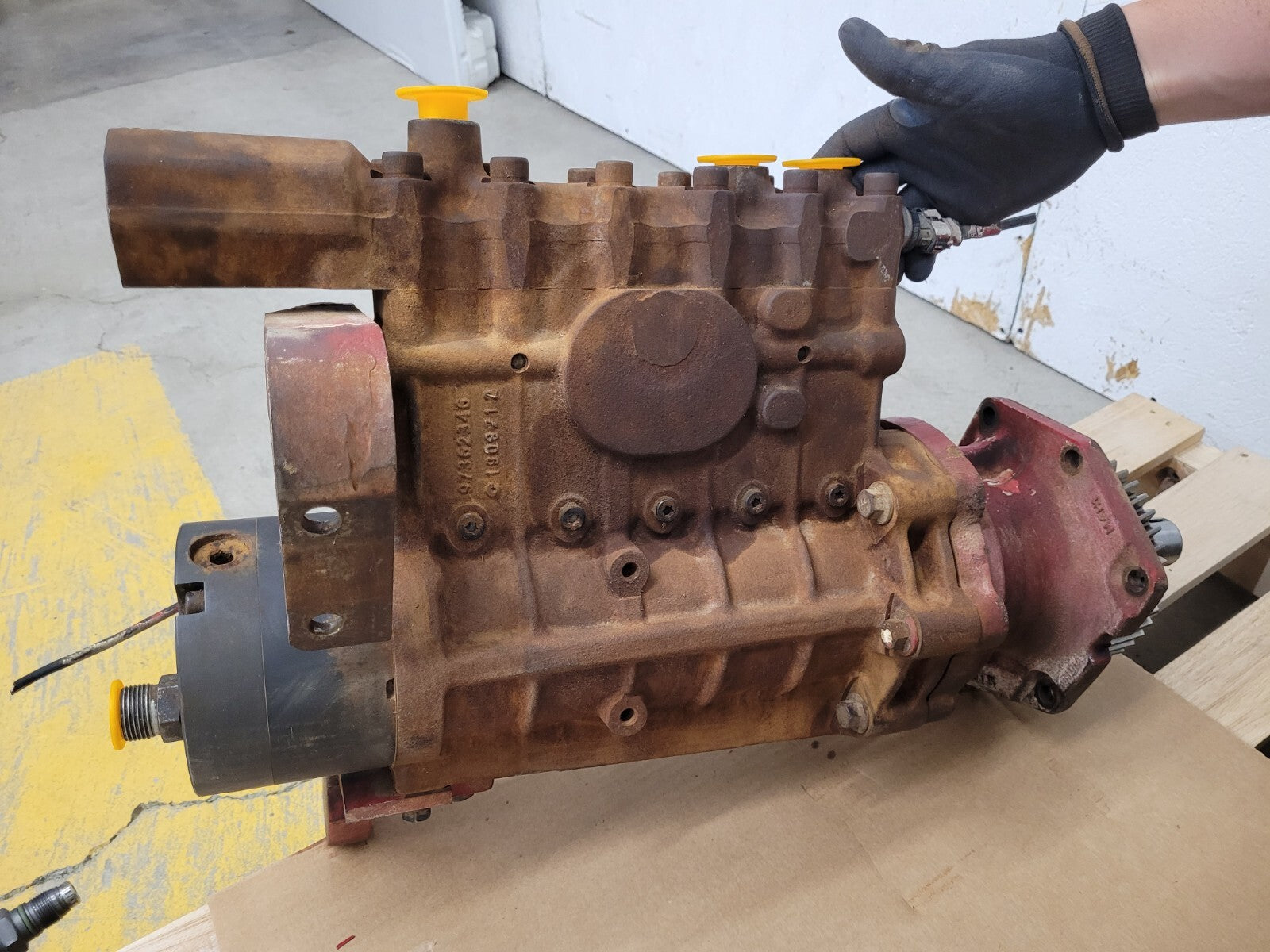 Cummins Bosch QSK50 QSK60 Fuel Injection Pump Assembly 5540246 MCRS F00BC00114