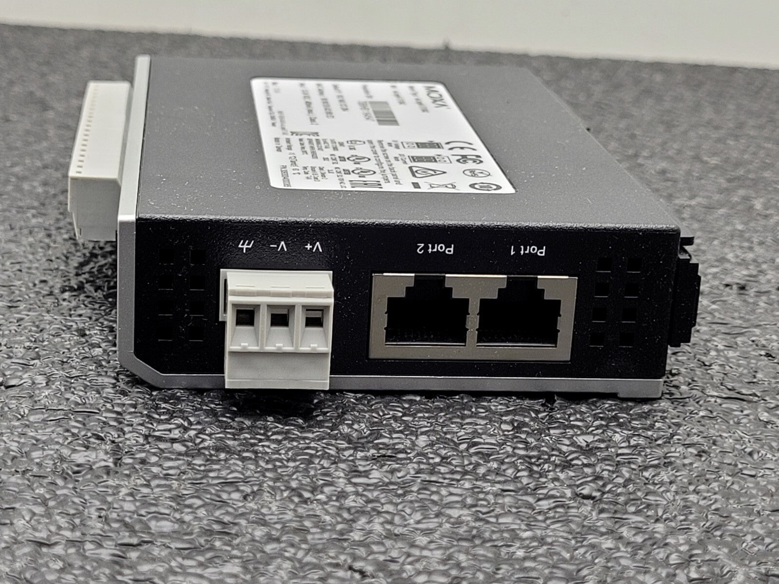 Moxa ioLogik E1242 Universal 4xAI 4xDI 4xDIO 2x Ethernet TCP I/O Controller