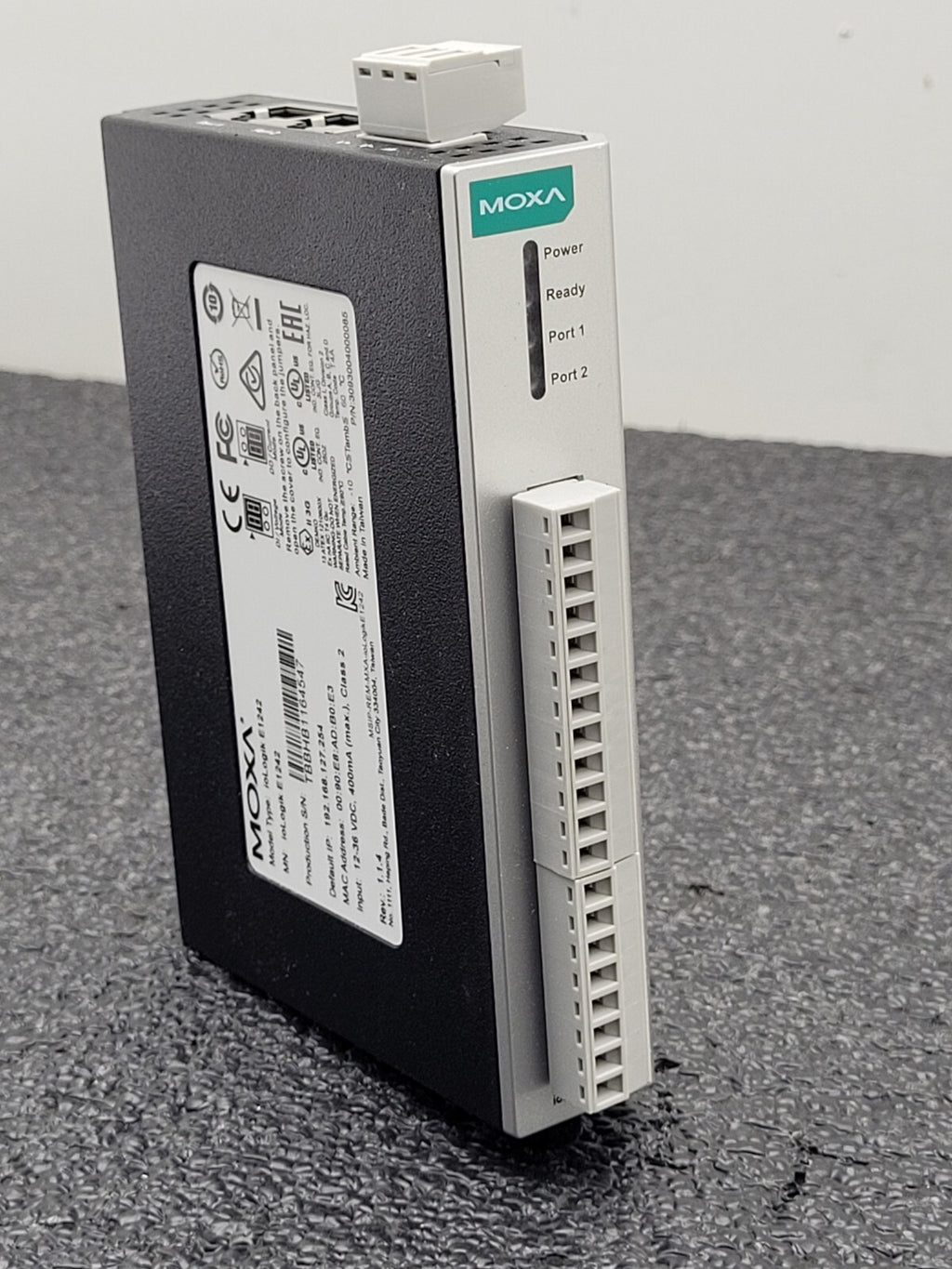 Moxa ioLogik E1242 Universal 4xAI 4xDI 4xDIO 2x Ethernet TCP I/O Controller
