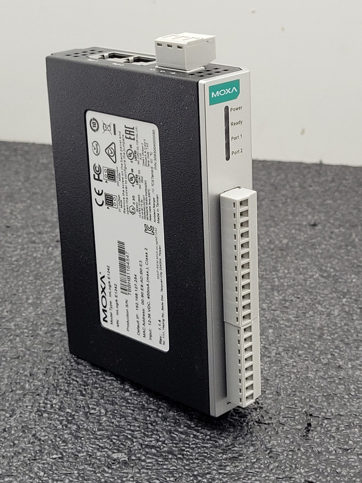Moxa ioLogik E1242 Universal 4xAI 4xDI 4xDIO 2x Ethernet TCP I/O Controller