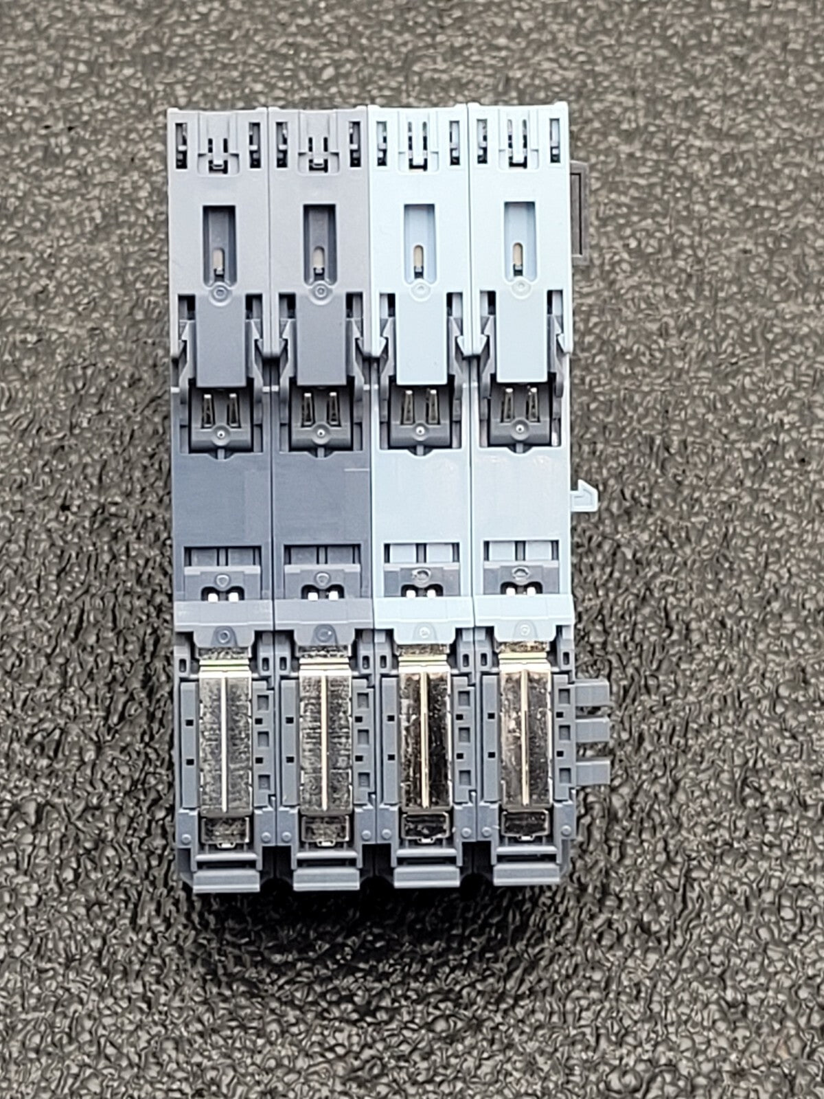 Lot of 4 SIEMENS 2x DQ 6ES7132-6BH01-0BA0 SIMATIC S7 + 2x DI 6ES7131-6BH01-0BA0