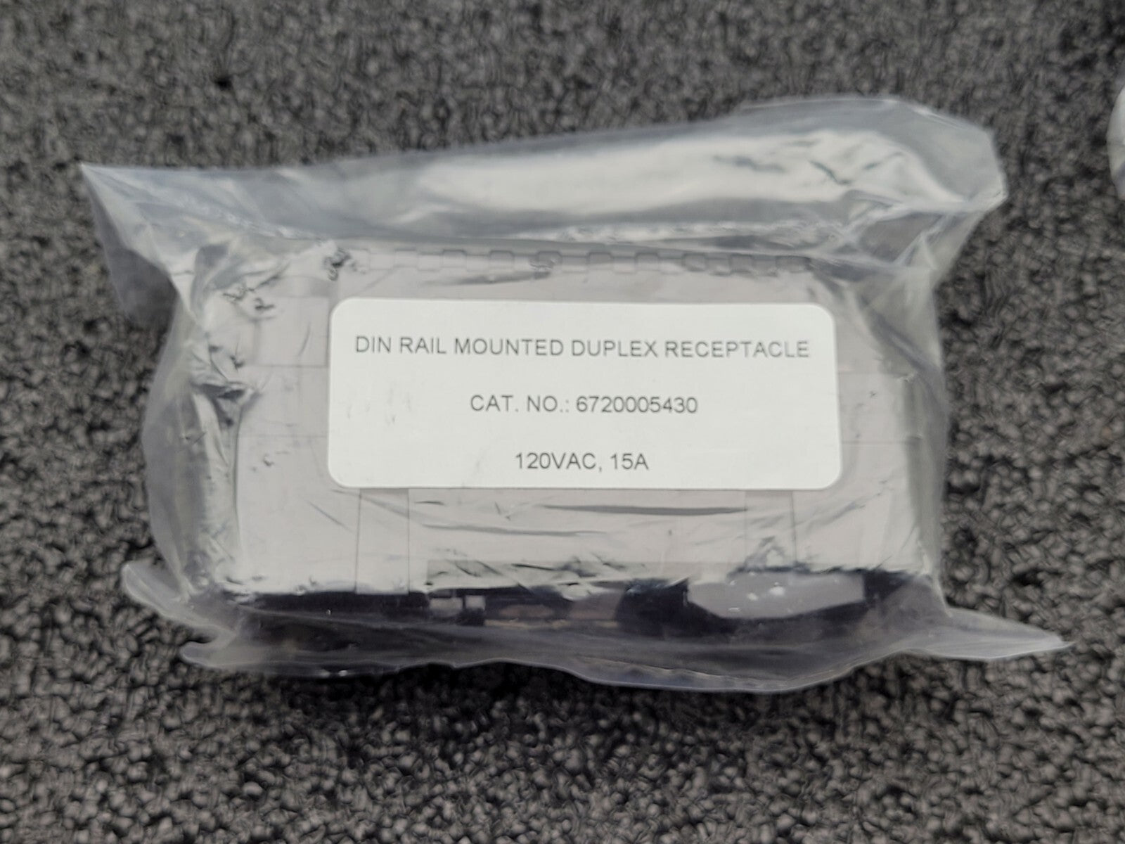 Lot of - 4 Weidmuller DIN-Rail 120VAC Duplex Outlet w/LED, 15A, 42mm Rail Mount