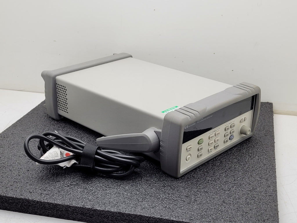 HP 34970A Data Acquisition / Data Logger Switch Unit Passes Self Test Unit B