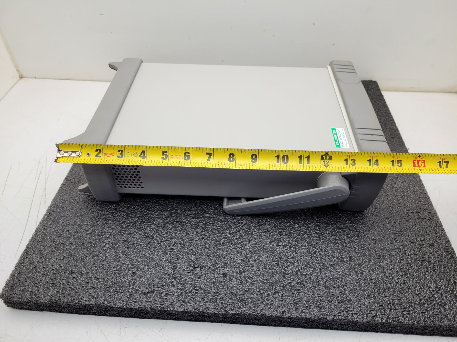 HP 34970A Data Acquisition / Data Logger Switch Unit Passes Self Test Unit B