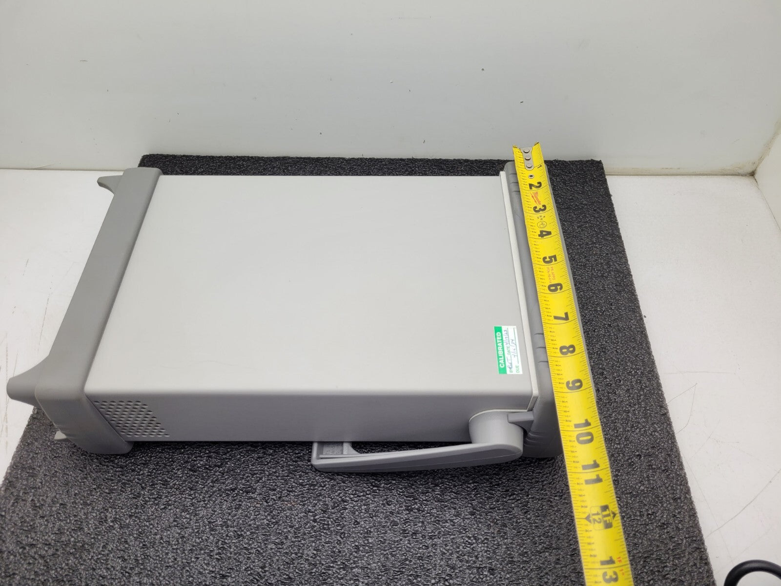 HP 34970A Data Acquisition / Data Logger Switch Unit Passes Self Test Unit B