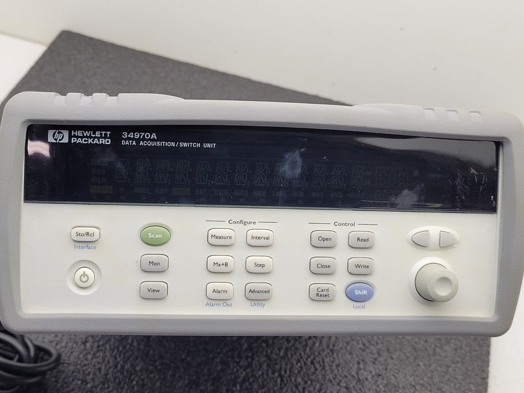 HP 34970A Data Acquisition / Data Logger Switch Unit Passes Self Test Unit B