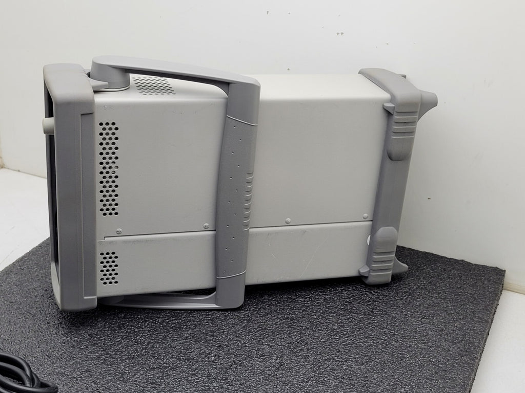 HP 34970A Data Acquisition / Data Logger Switch Unit Passes Self Test Unit B