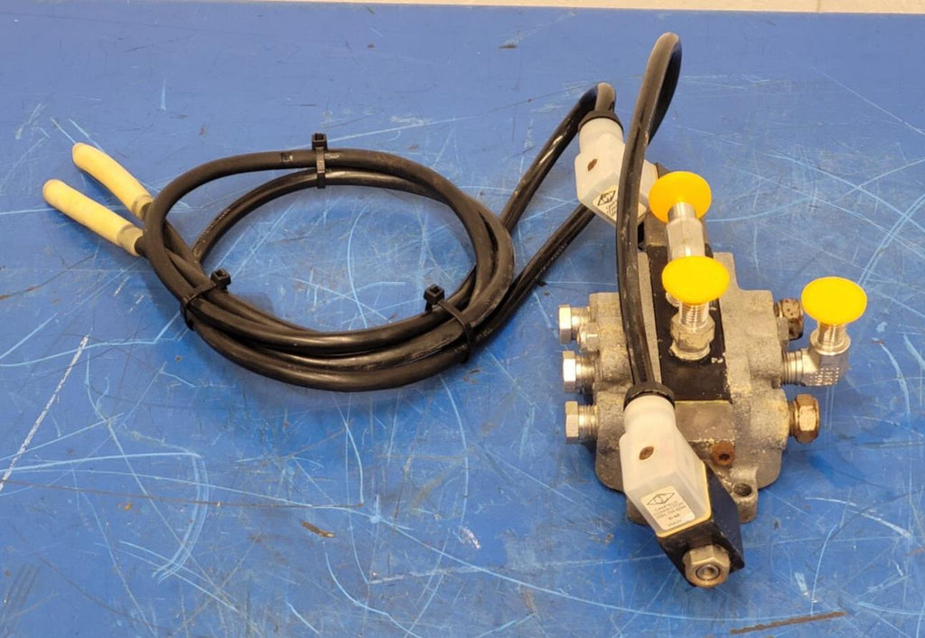 Alkon Corp Pneumatic Valve Block 375-68L00368L-2 12VDC Solenoid Coil