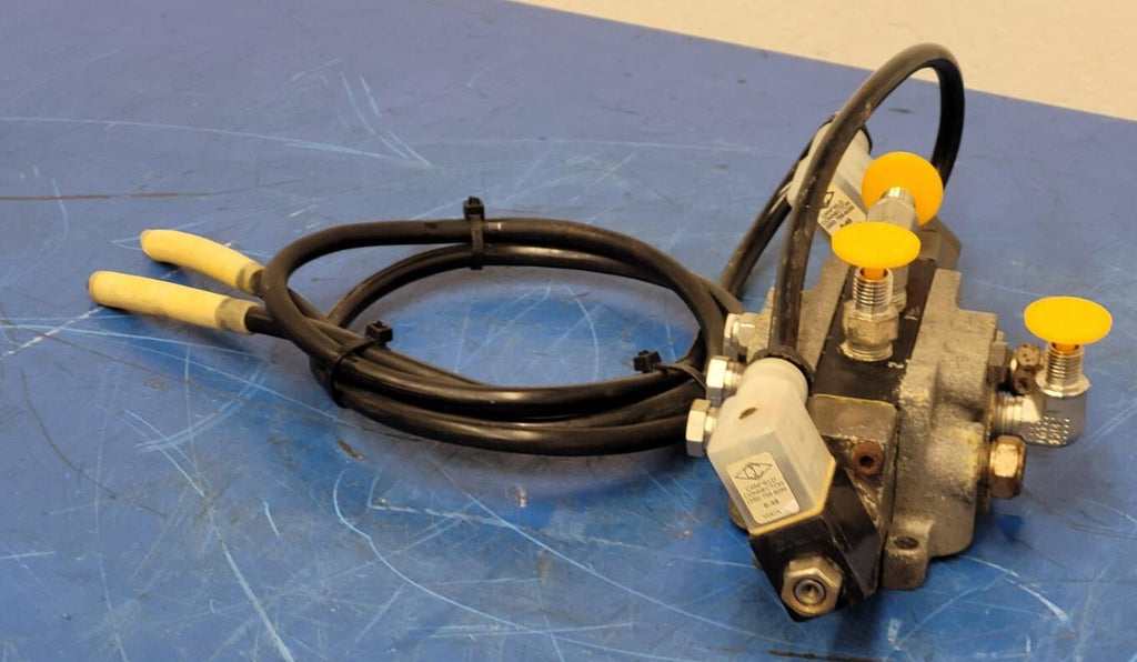 Alkon Corp Pneumatic Valve Block 375-68L00368L-2 12VDC Solenoid Coil