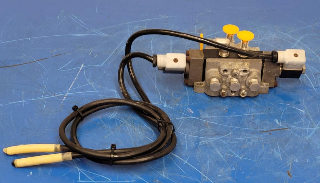 Alkon Corp Pneumatic Valve Block 375-68L00368L-2 12VDC Solenoid Coil