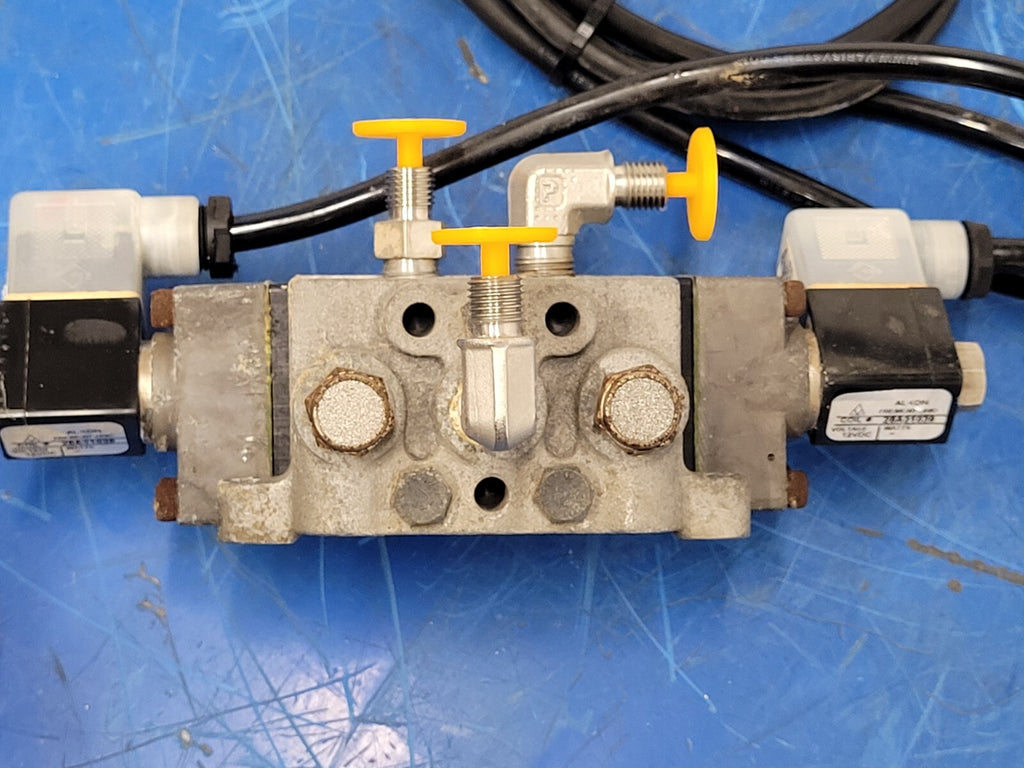 Alkon Corp Pneumatic Valve Block 375-68L00368L-2 12VDC Solenoid Coil