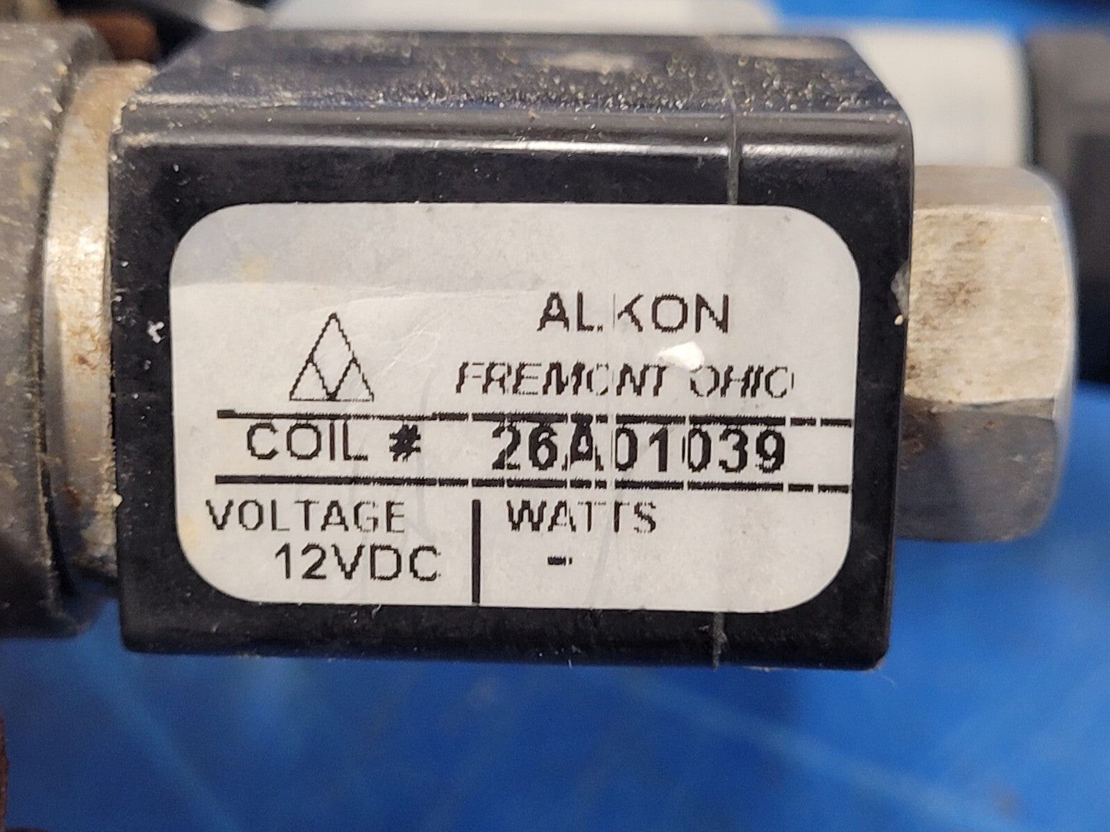Alkon Corp Pneumatic Valve Block 375-68L00368L-2 12VDC Solenoid Coil