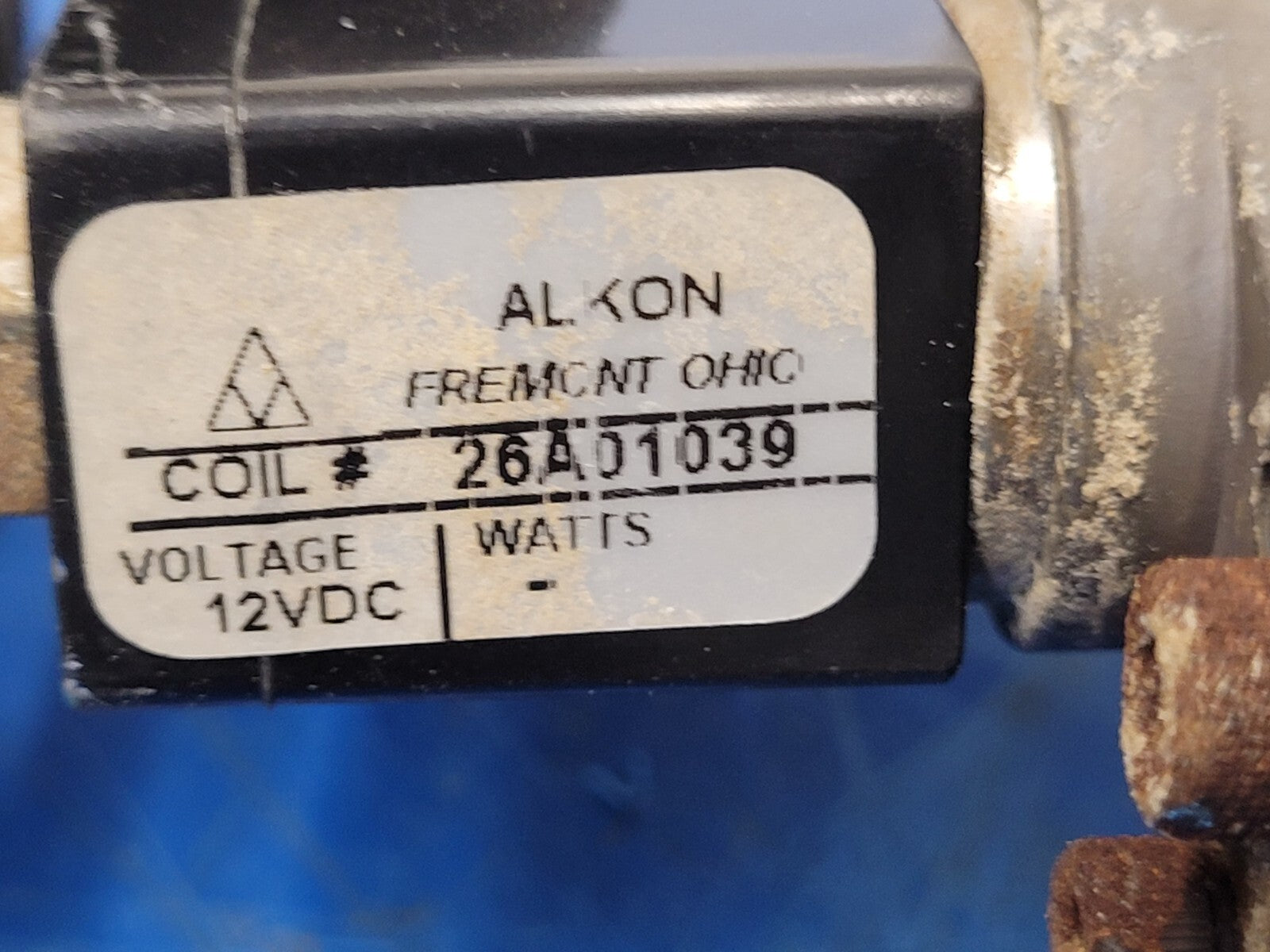 Alkon Corp Pneumatic Valve Block 375-68L00368L-2 12VDC Solenoid Coil