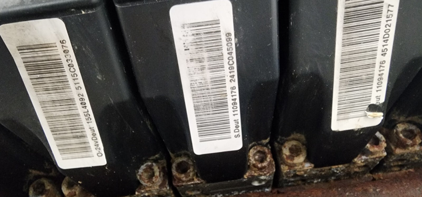 Danfoss PVG 32  9x Proportional Hydraulic Valve 159B5164 Block 157B4292 11089276