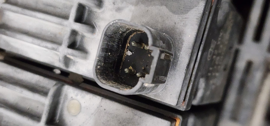 Danfoss PVG 32  9x Proportional Hydraulic Valve 159B5164 Block 157B4292 11089276