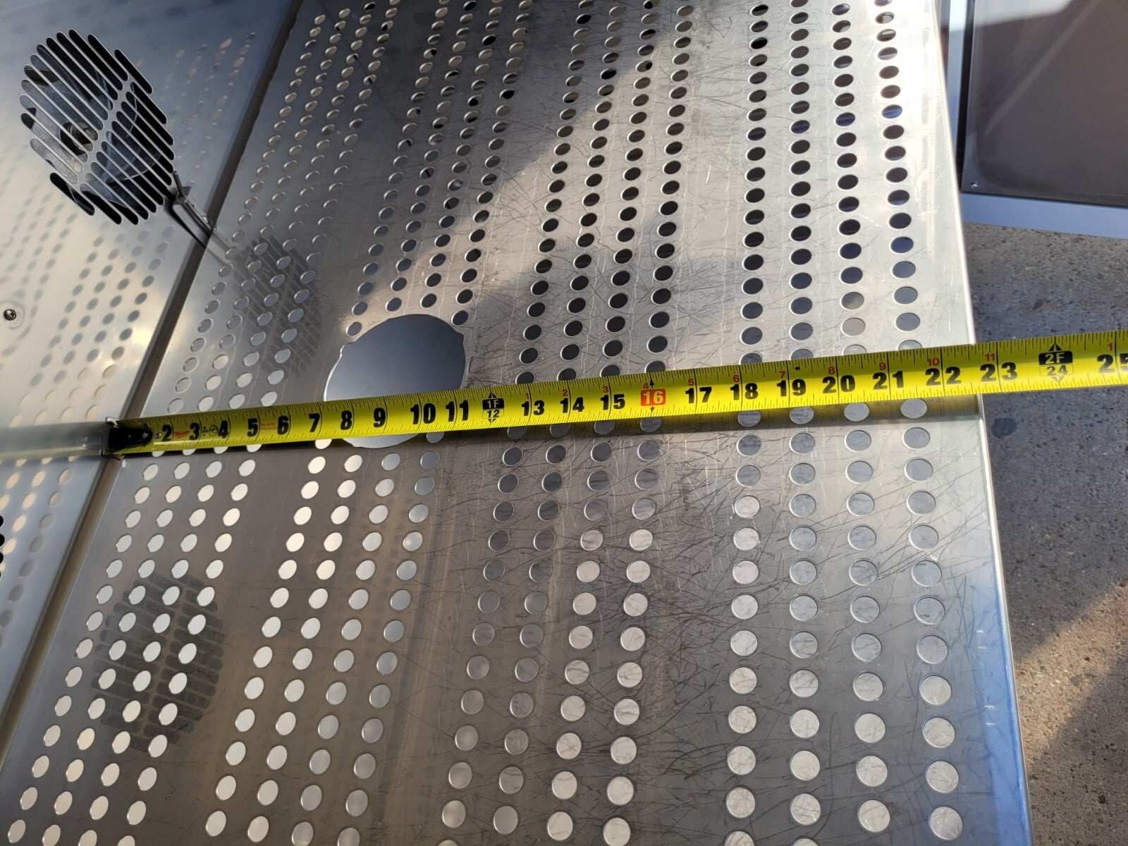 Binder Universal Drying Burn-Off Oven 9110-0070 300°C 208V 3PH 5kW