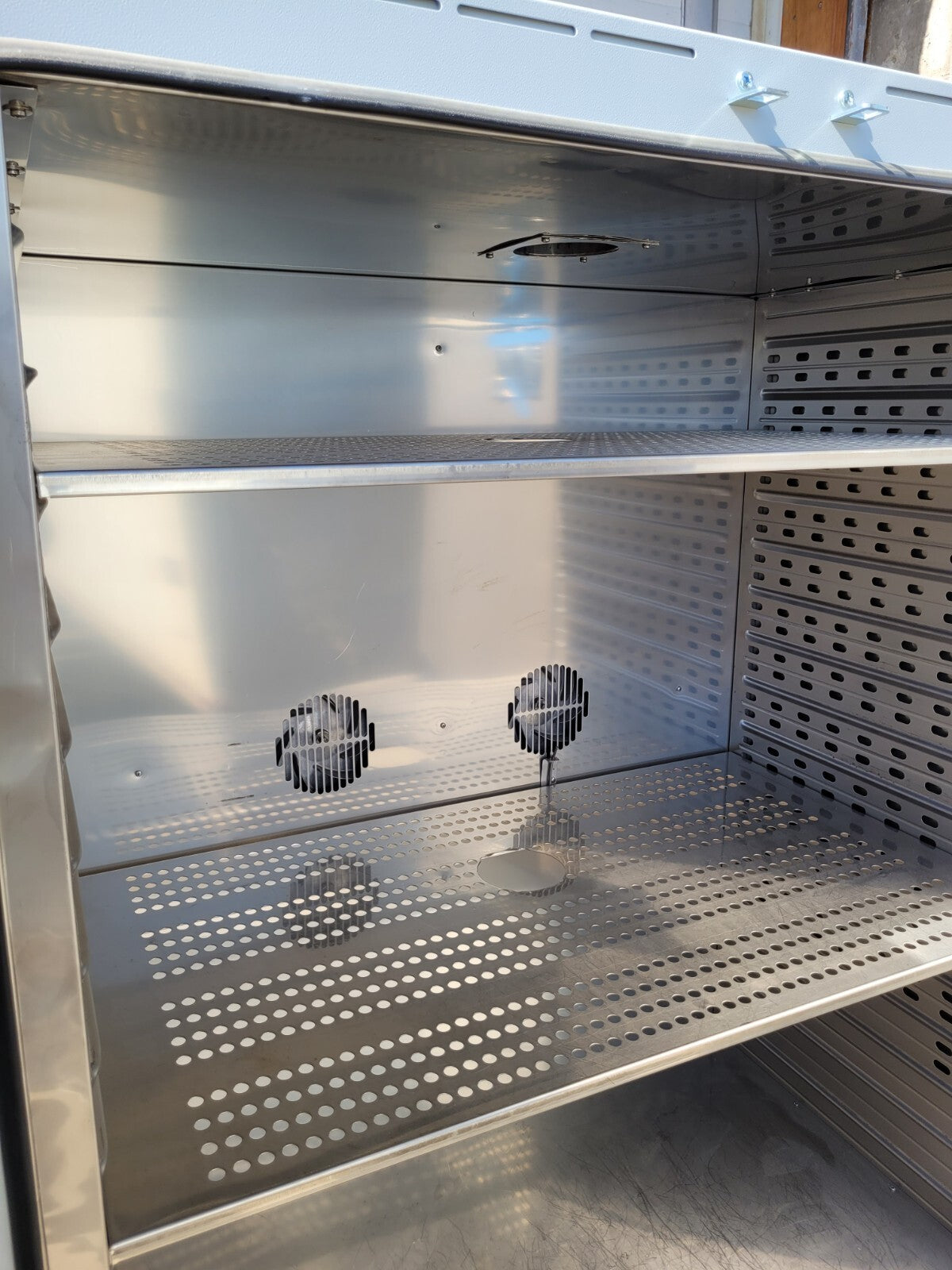 Binder Universal Drying Burn-Off Oven 9110-0070 300°C 208V 3PH 5kW