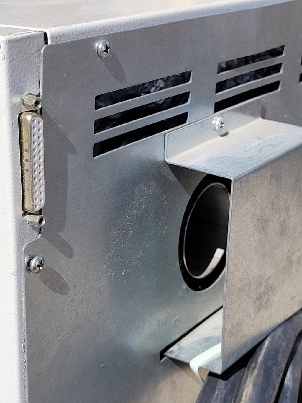 Binder Universal Drying Burn-Off Oven 9110-0070 300°C 208V 3PH 5kW