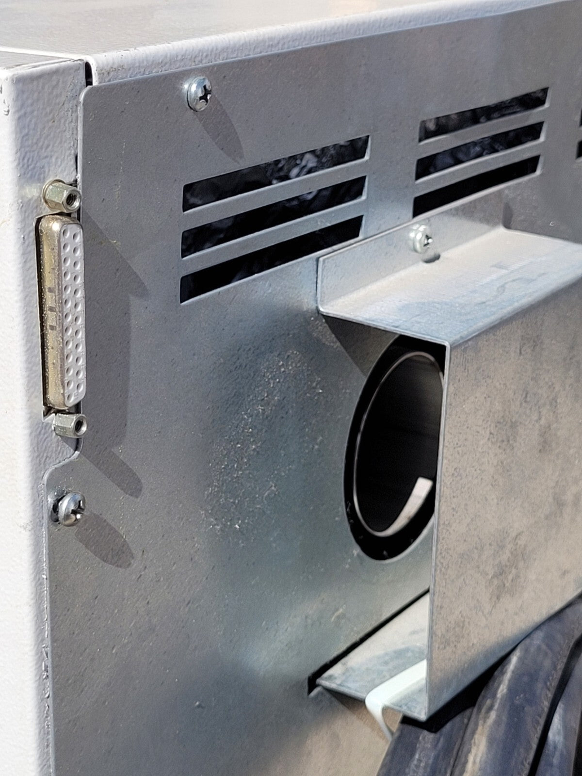 Binder Universal Drying Burn-Off Oven 9110-0070 300°C 208V 3PH 5kW