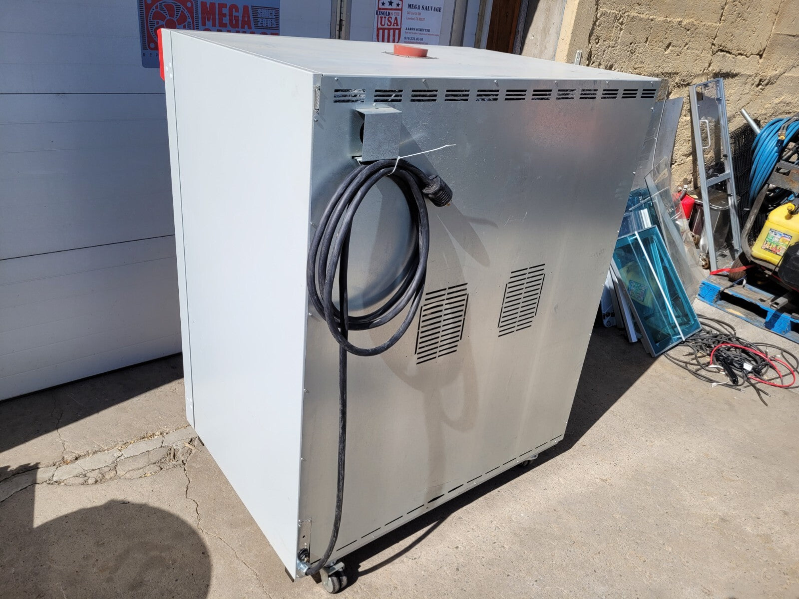 Binder Universal Drying Burn-Off Oven 9110-0070 300°C 208V 3PH 5kW