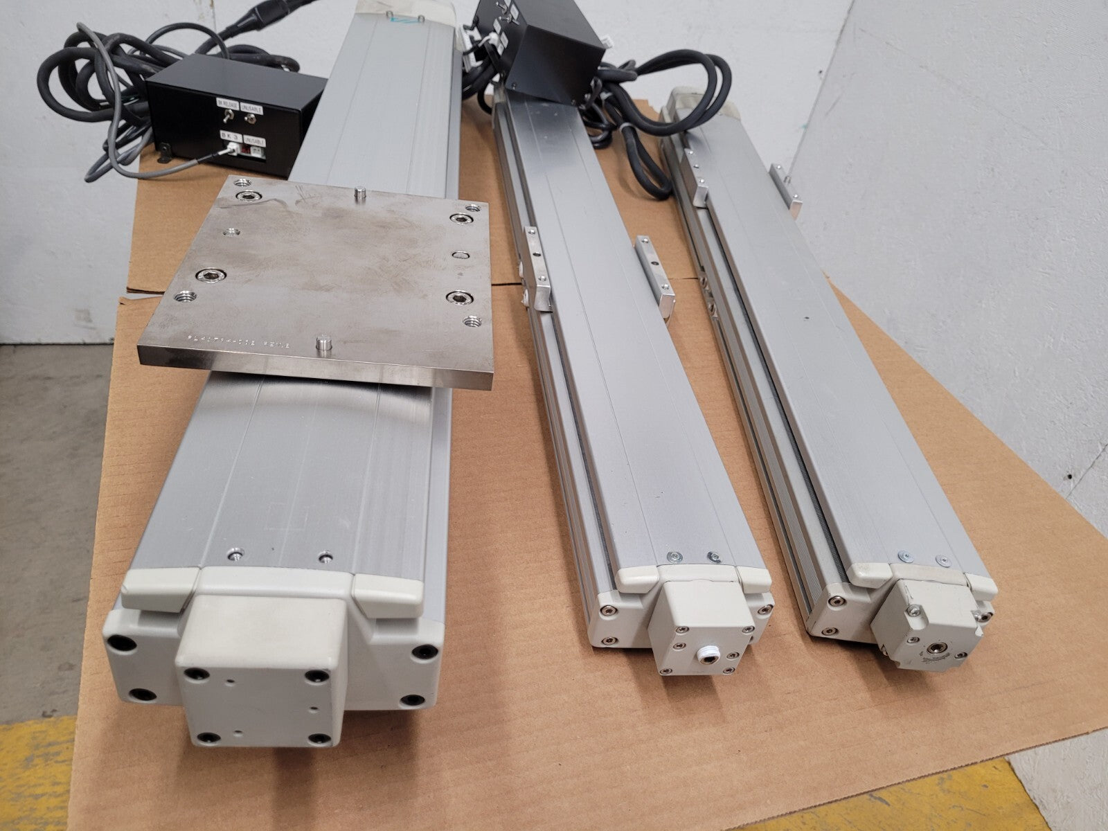 Lot of 3 IAI Linear Actuator Ball Screw Drive  IS-S-X-M-4-60-530-B-CR-M1-G1-SP