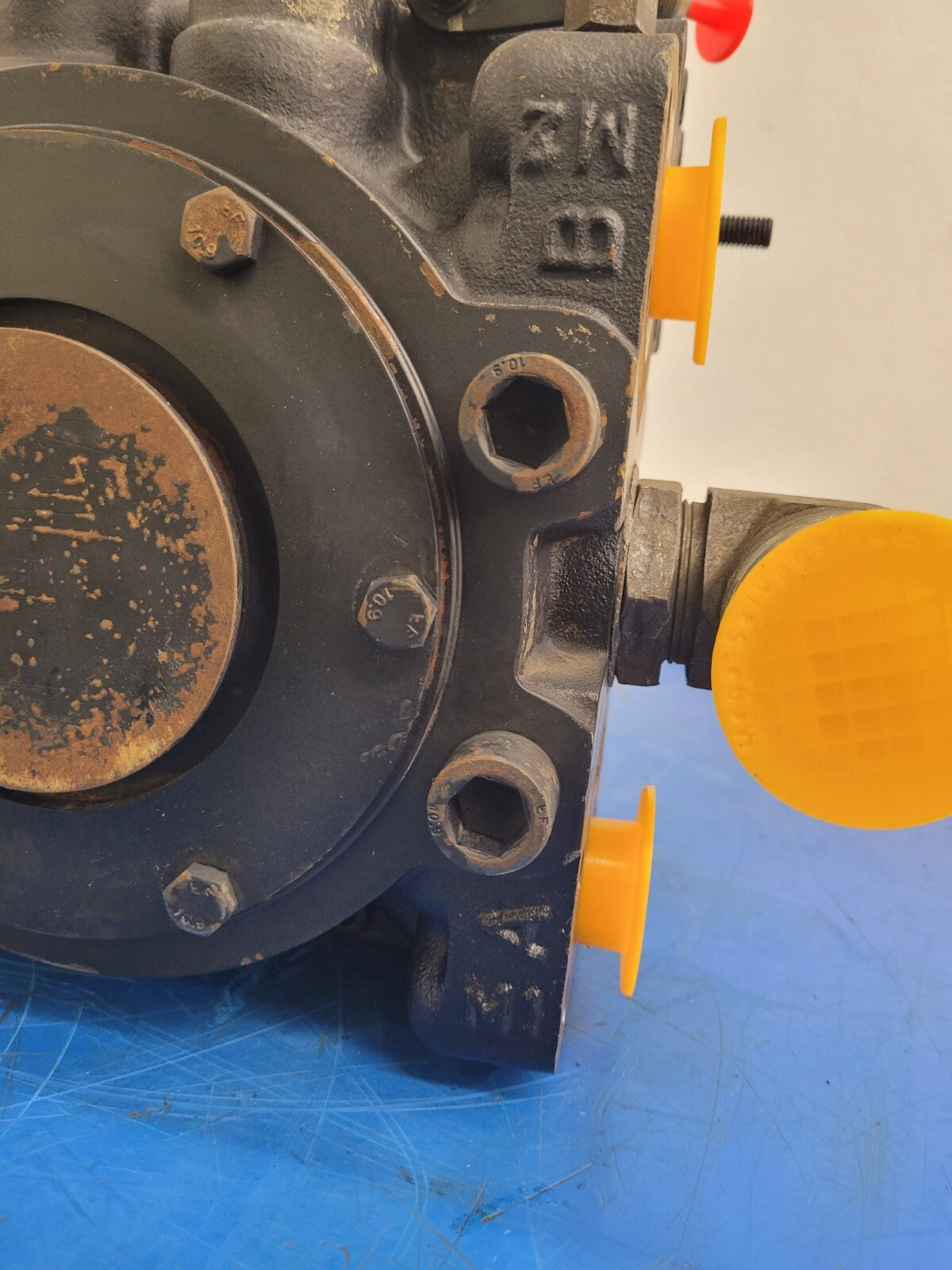 DANFOSS Variable Diplacement Hydraulic Pump 90L130CA2NN80 L4T4 H00 GBA 83031262