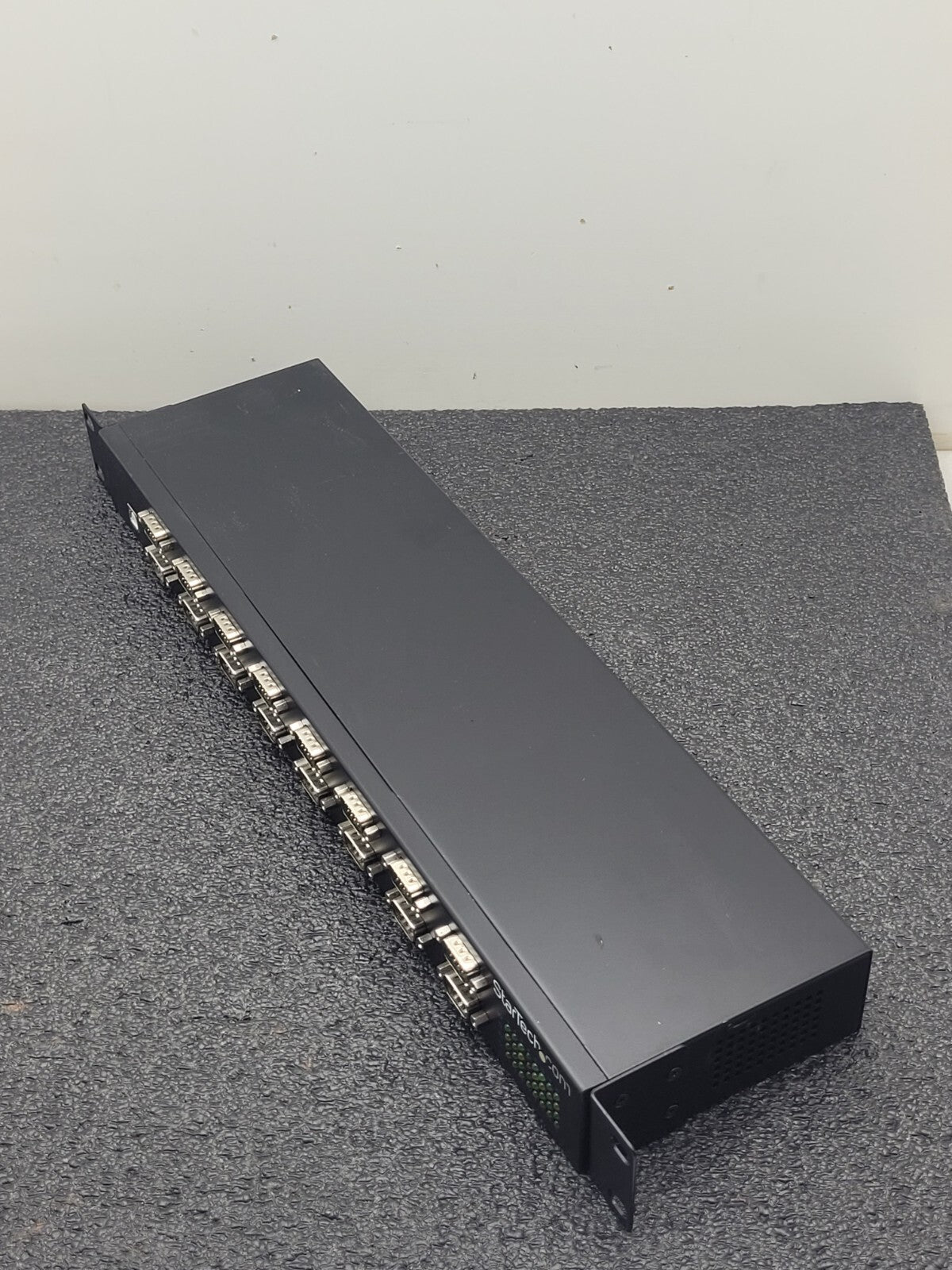 StarTech ICUSB23216F 16-Port FTDI USB B RS232 Serial Mux COM Adaper, Ears, Power