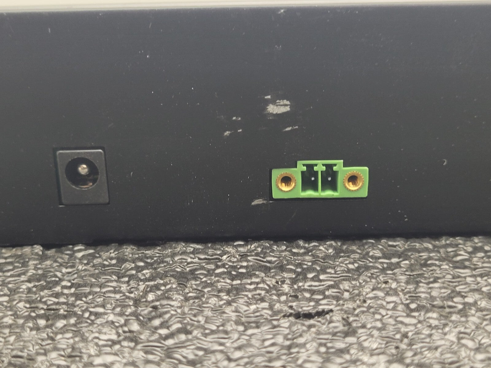 StarTech ICUSB23216F 16-Port FTDI USB B RS232 Serial Mux COM Adaper, Ears, Power
