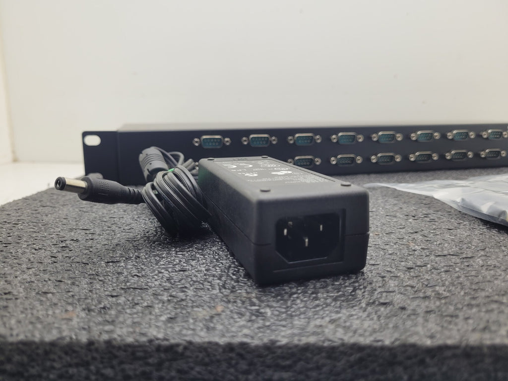 StarTech ICUSB23216F 16-Port FTDI USB B RS232 Serial Mux COM Adaper, Ears, Power