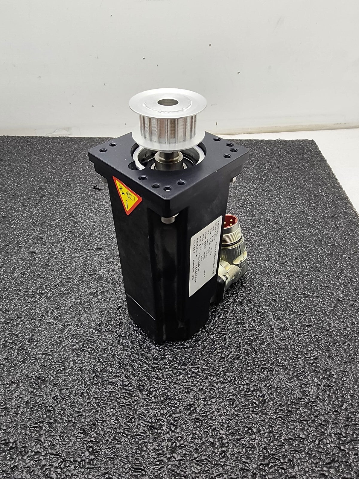 Kollmorgen AKM23D-EFBNC-00 Servo Motor Listing for trebes_gmbh