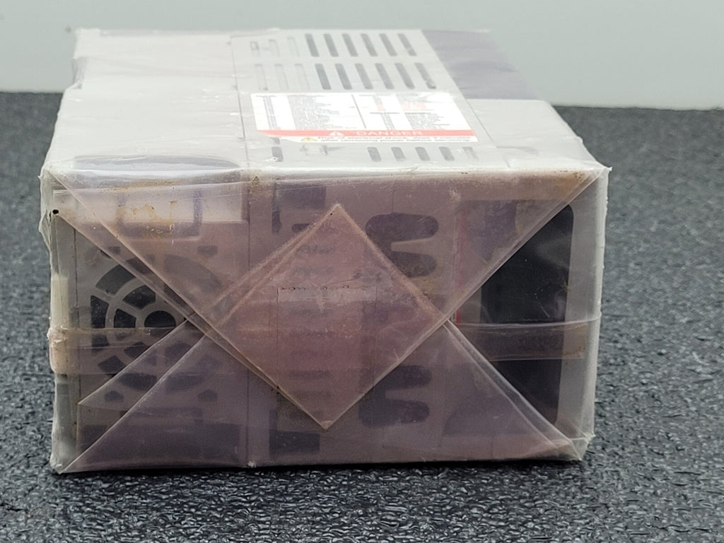 Allen Bradley AB 22A-B4P5N104 Power Flex 4 240V 3P 1HP AC Drive New No Box