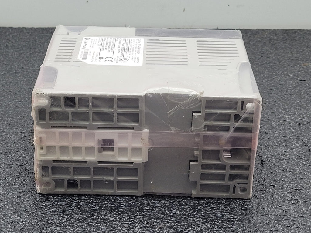 Allen Bradley AB 22A-B4P5N104 Power Flex 4 240V 3P 1HP AC Drive New No Box