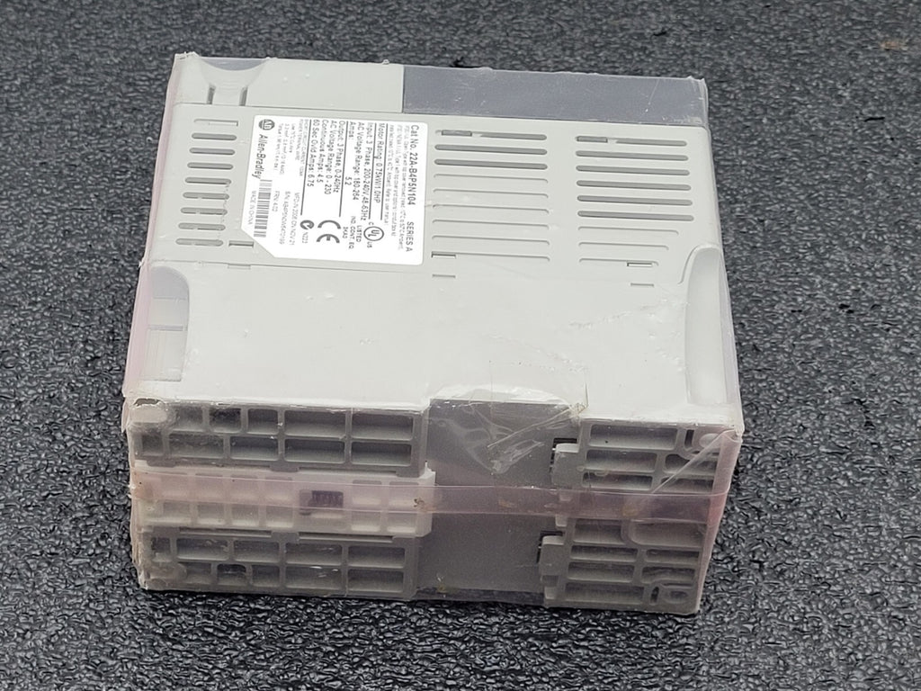 Allen Bradley AB 22A-B4P5N104 Power Flex 4 240V 3P 1HP AC Drive New No Box
