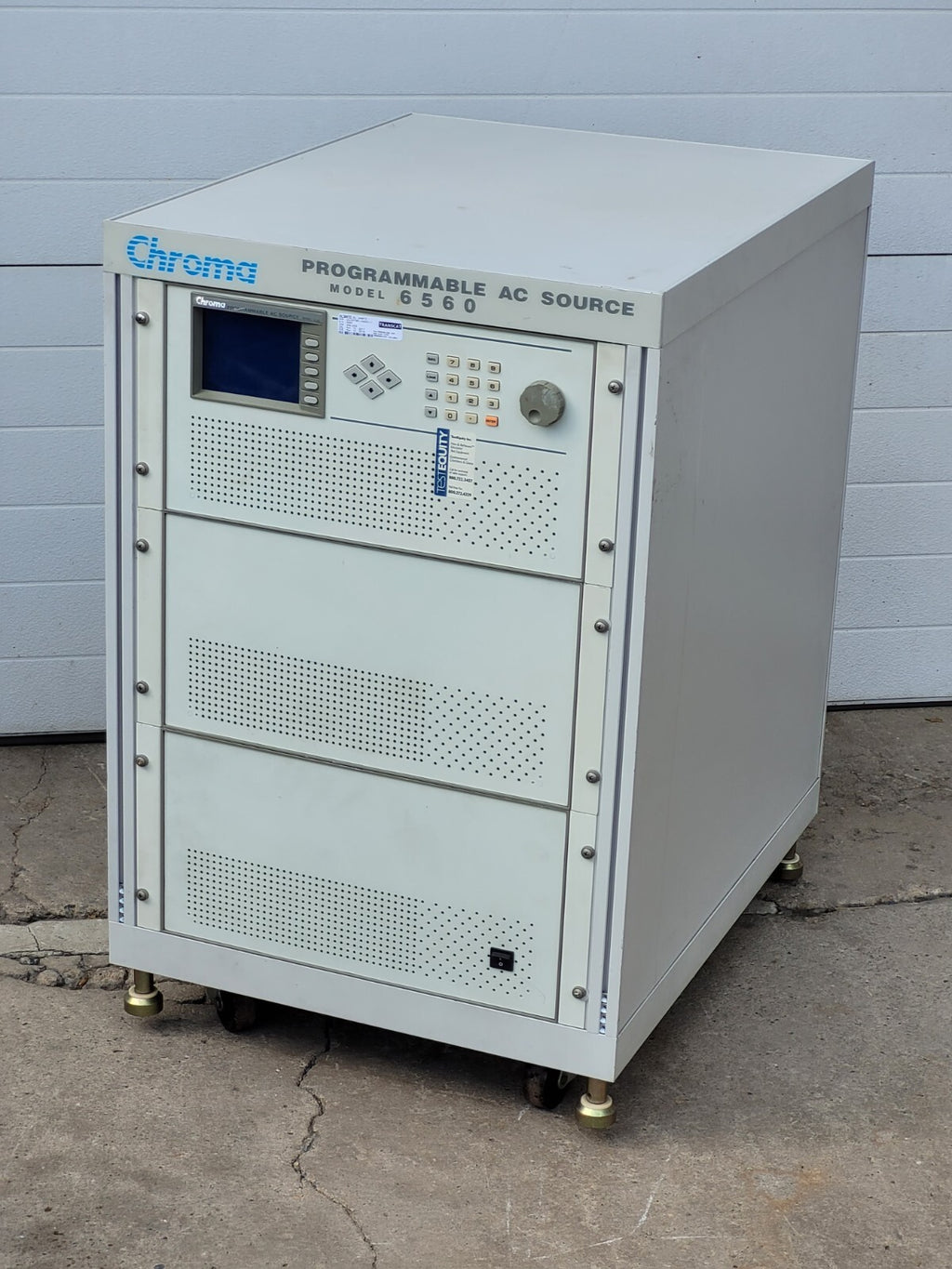 Chroma 6560 Programmable AC Power Supply 6000VA 1PH Output 0-150V 0-300V 0-500V