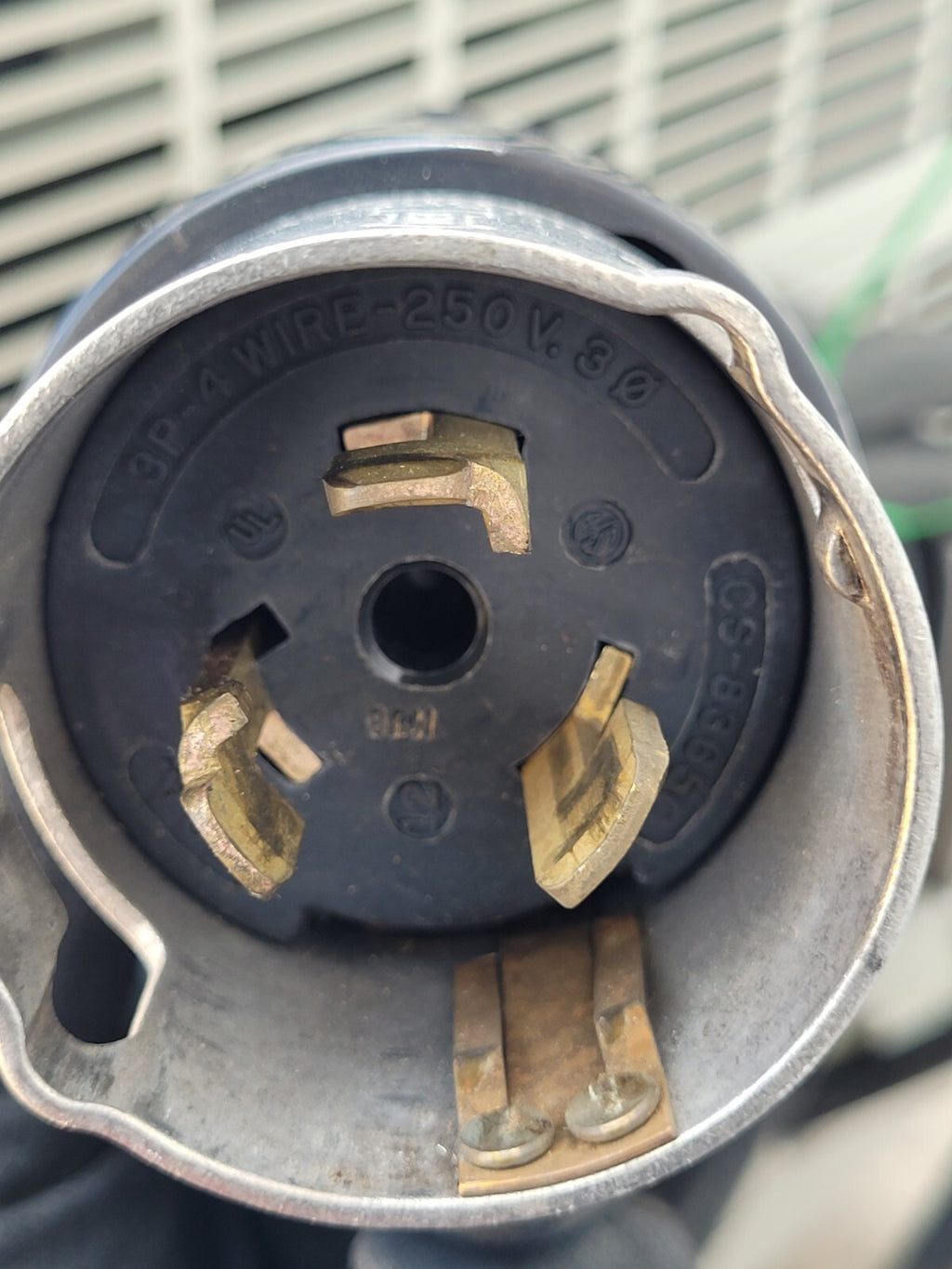 Chroma 6560 Programmable AC Power Supply 6000VA 1PH Output 0-150V 0-300V 0-500V