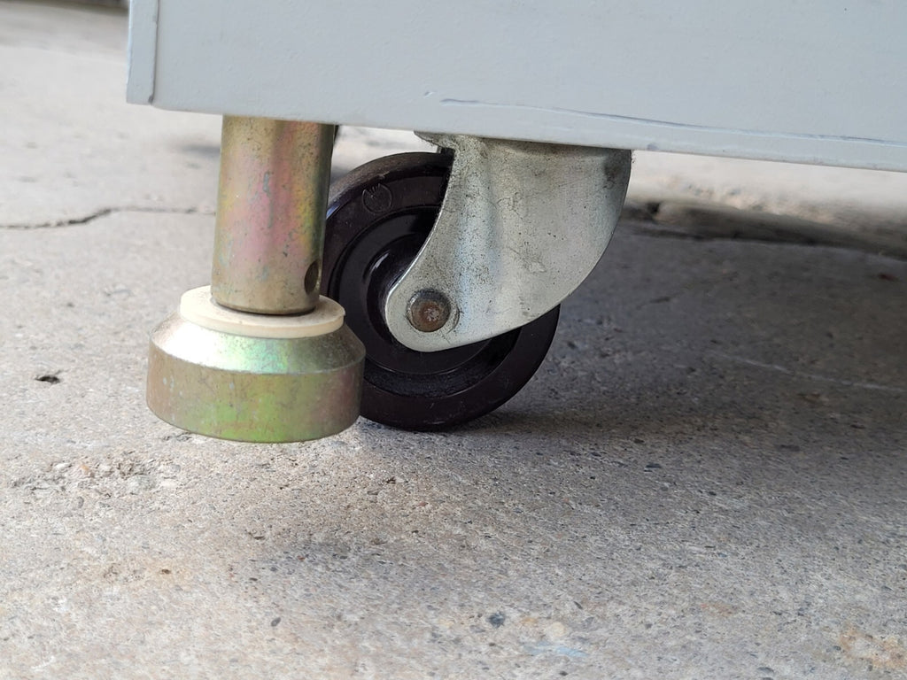 Chroma 6560 Programmable AC Power Supply 6000VA 1PH Output 0-150V 0-300V 0-500V