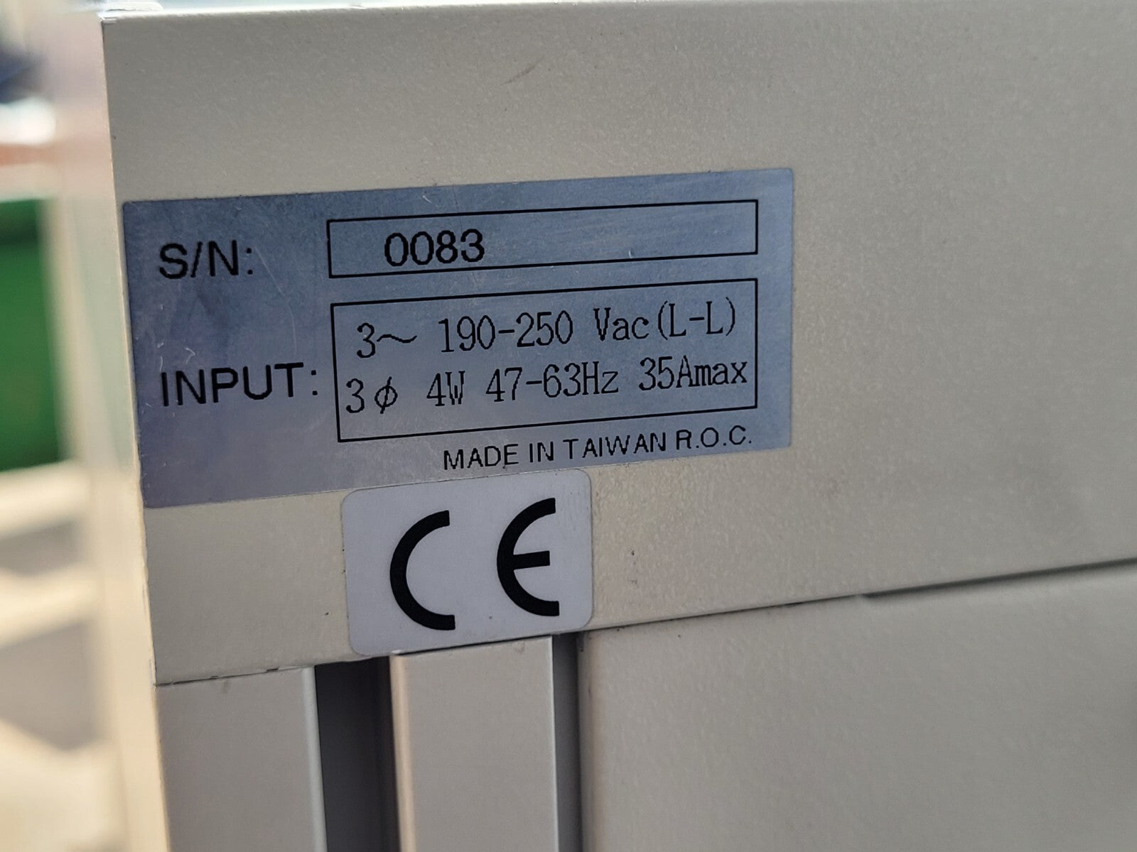 Chroma 6560 Programmable AC Power Supply 6000VA 1PH Output 0-150V 0-300V 0-500V