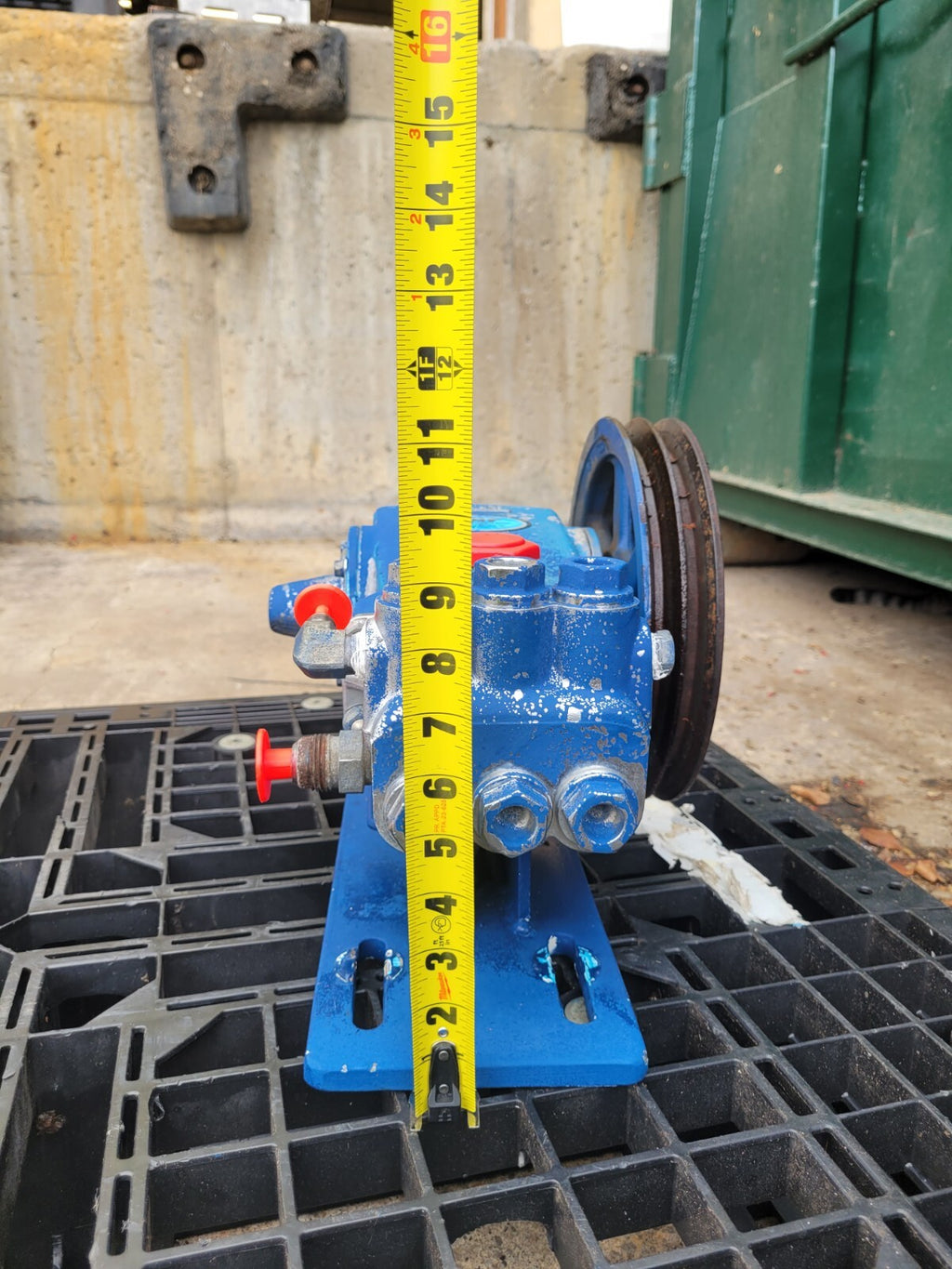 CAT Pump Model 550 5 GPM / 3000 PSI Belt Drive 7 Frame Plunger PD Working Pull