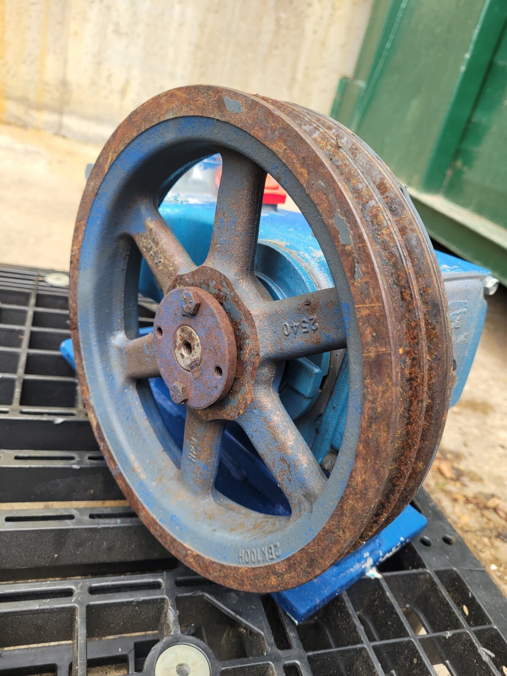 CAT Pump Model 550 5 GPM / 3000 PSI Belt Drive 7 Frame Plunger PD Working Pull