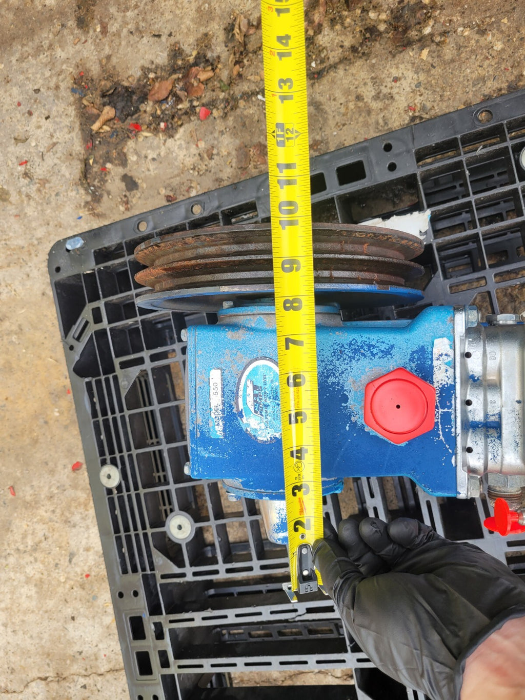 CAT Pump Model 550 5 GPM / 3000 PSI Belt Drive 7 Frame Plunger PD Working Pull