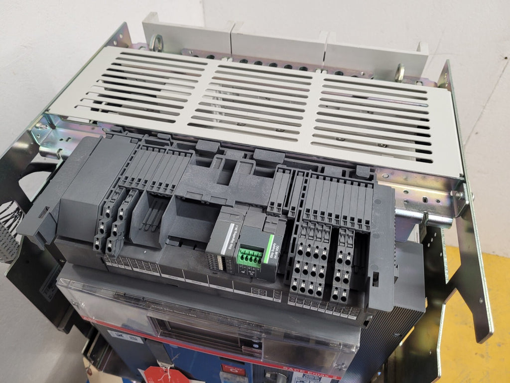 ABB ACB SACE Emax 2 E4.2N 3200A 3POLE Circuit Breaker Ekip Touch LSIG [1B]