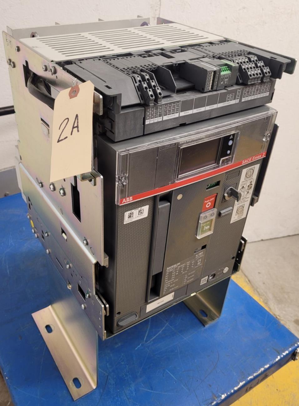 ABB SACE Emax 2.2N  1600A Ekip Touch LSIG E2.2N 3 Pole Circuit Breaker [2A]