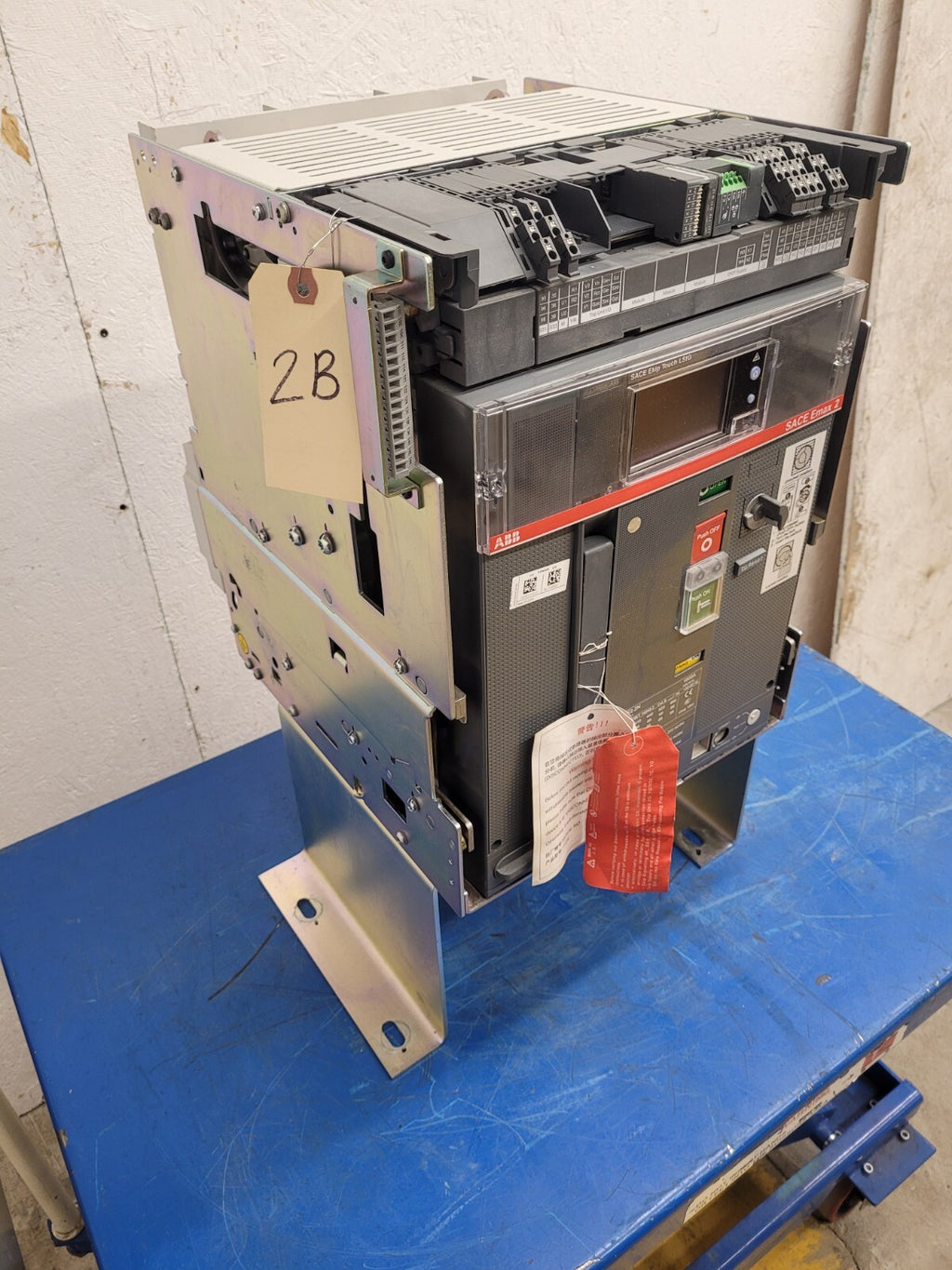 ABB SACE Emax 2.2N  1600A Ekip Touch LSIG E2.2N 3 Pole Circuit Breaker [2B]