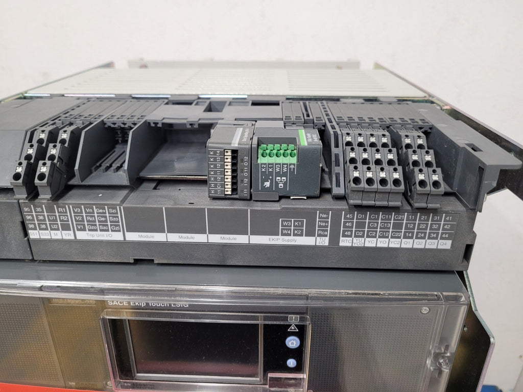 ABB SACE Emax 2.2N  1600A Ekip Touch LSIG E2.2N 3 Pole Circuit Breaker [2B]