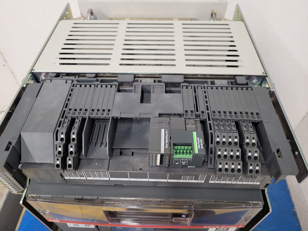 ABB SACE Emax 2.2N  1600A Ekip Touch LSIG E2.2N 3 Pole Circuit Breaker [2B]