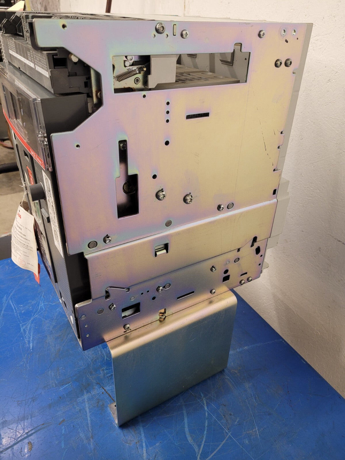 ABB SACE Emax 2.2N  1600A Ekip Touch LSIG E2.2N 3 Pole Circuit Breaker [2B]